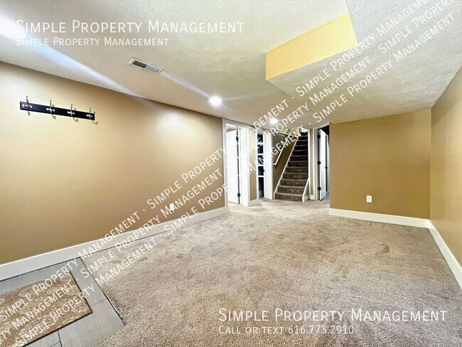 Building Photo - 367 Glenhaven Ave NW