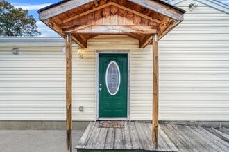 Building Photo - 44 Fourth St