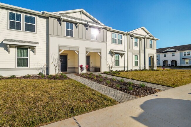 Building Photo - 1260 Blue Paradise Wy