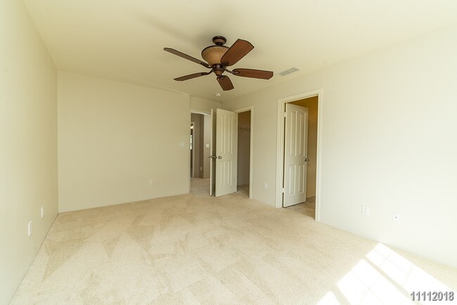 Building Photo - Fairways Edge, 3br/2.5ba w/yard (pets nego...