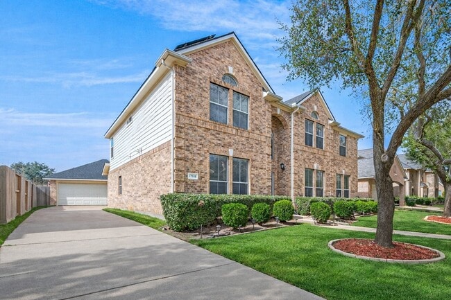 Building Photo - 13310 Larkhill Gardens Ln