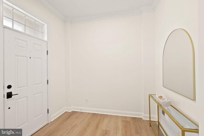 Building Photo - 42465 Regal Wood Dr