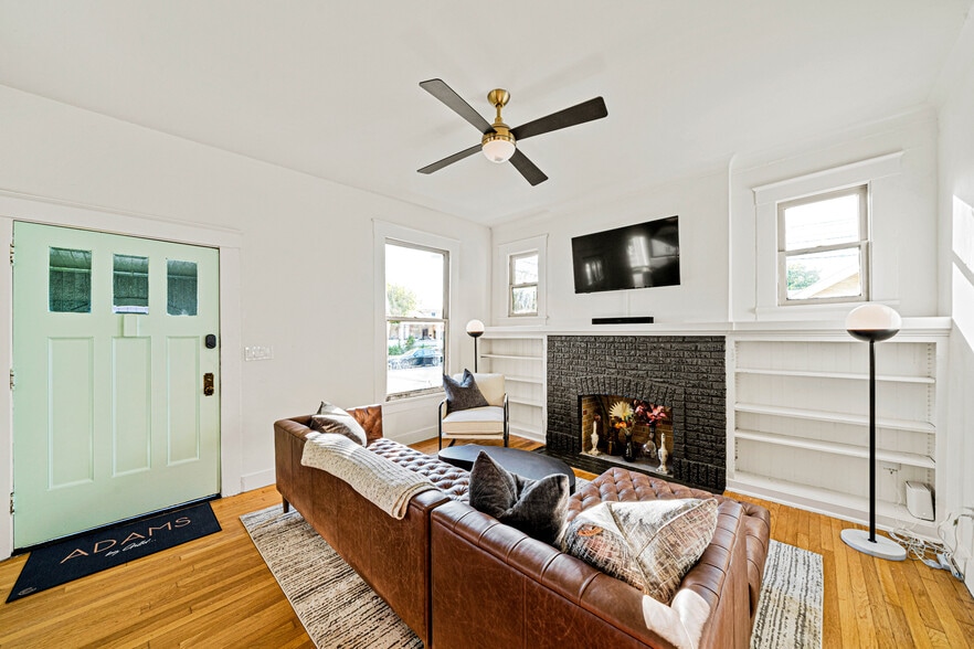 Building Photo - 540 Adams St