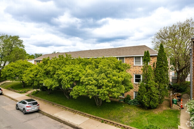 Building Photo - 3441 Bryant Ave S