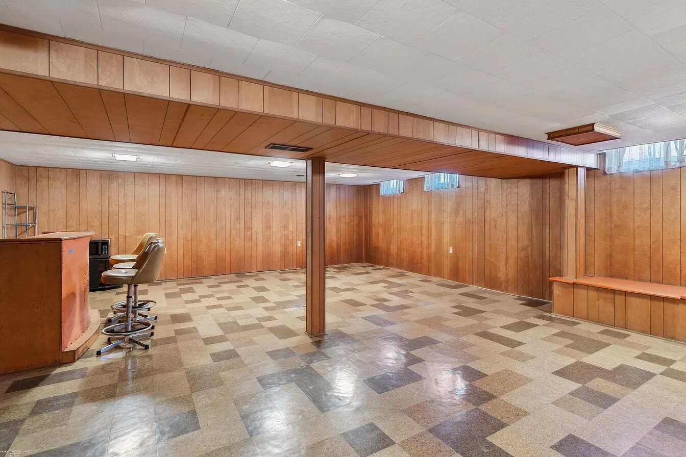 Building Photo - 25100 Marilyn Ave