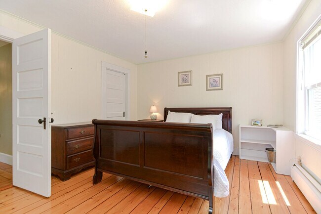 Building Photo - WINTER RENTAL: Squam Light