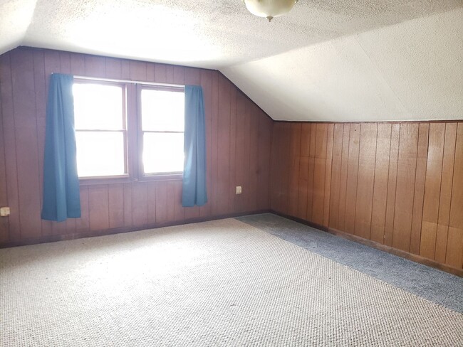 Building Photo - 3 bed 1.5 bath single family home in Wausau
