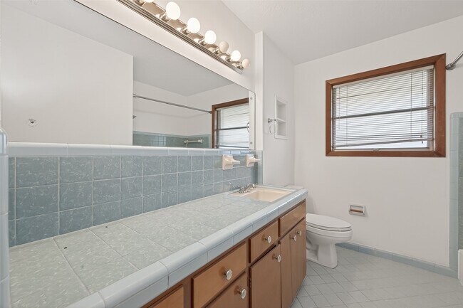 Building Photo - 2607 Penfield Dr