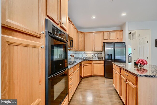 Building Photo - 1639 Whitehall Dr