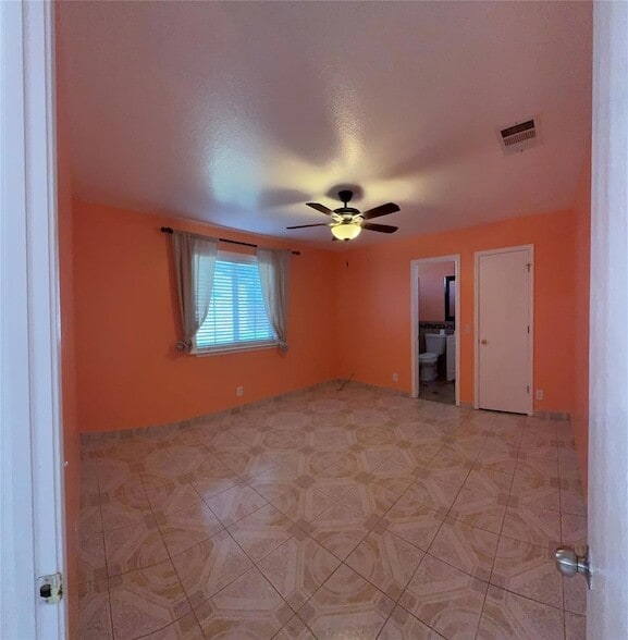 Building Photo - 5005 Daymon Ct