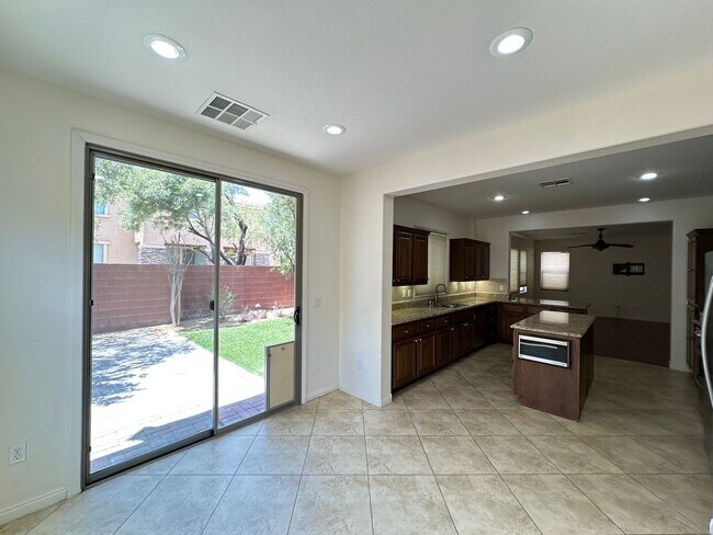 Building Photo - Summerlin Village 16 Ladera Phase 3