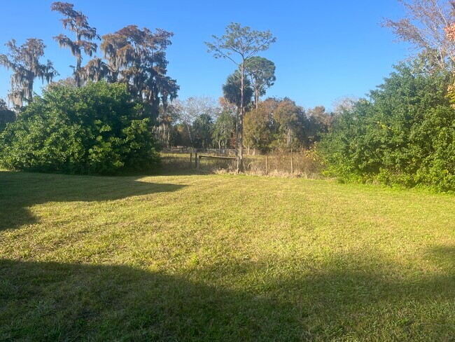 Building Photo - 114 N Tymber Creek Rd