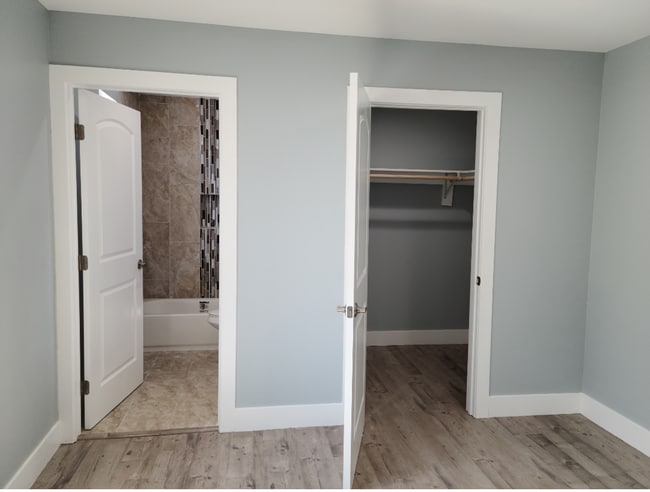 Building Photo - 33(1635)