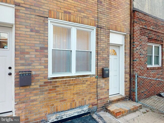 Building Photo - 1404 S 2nd St