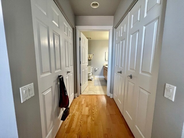 Building Photo - 1001 W Madison St