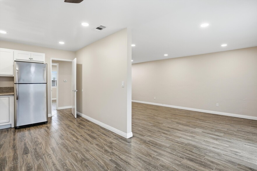 Building Photo - 840 Bonita Ave