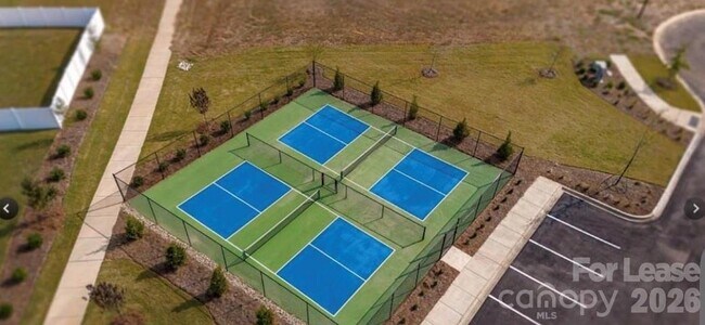 Building Photo - 1830 Vanderlyn St