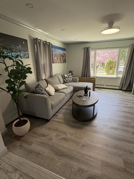 Living Room - 114 Greenway Blvd