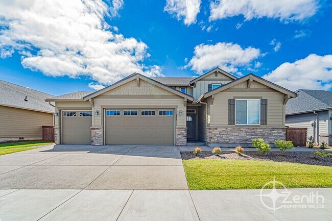 Building Photo - 4837 S 16th Dr