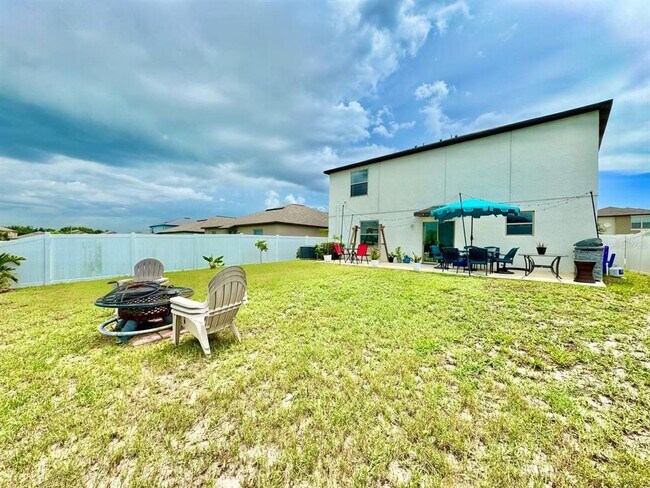 Building Photo - 10509 Carloway Hills Dr