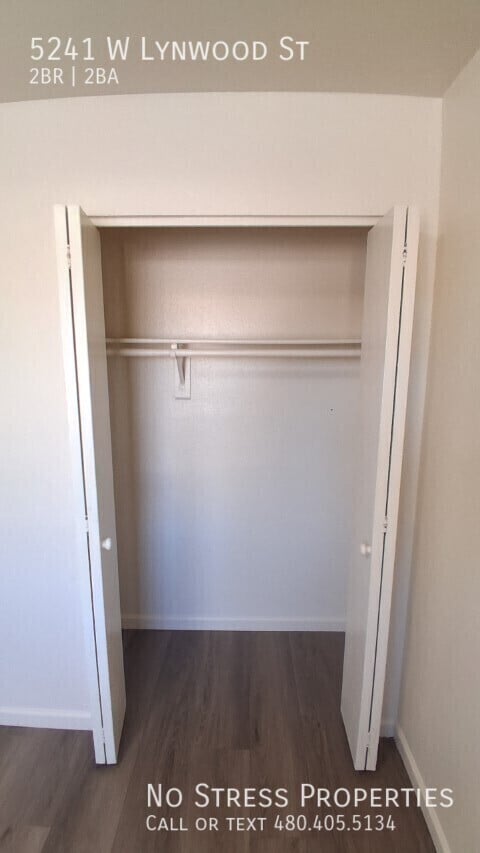 Building Photo - 5241 W Lynwood St