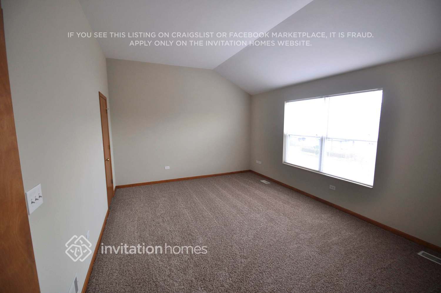 Building Photo - 1420 Lily Cache Ln
