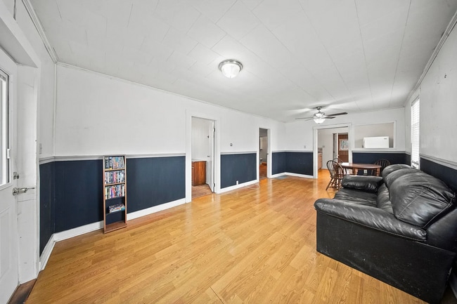 Building Photo - 1816 Pike St