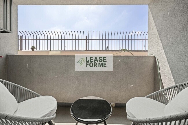 Building Photo - 4348 Woodlawn Ave