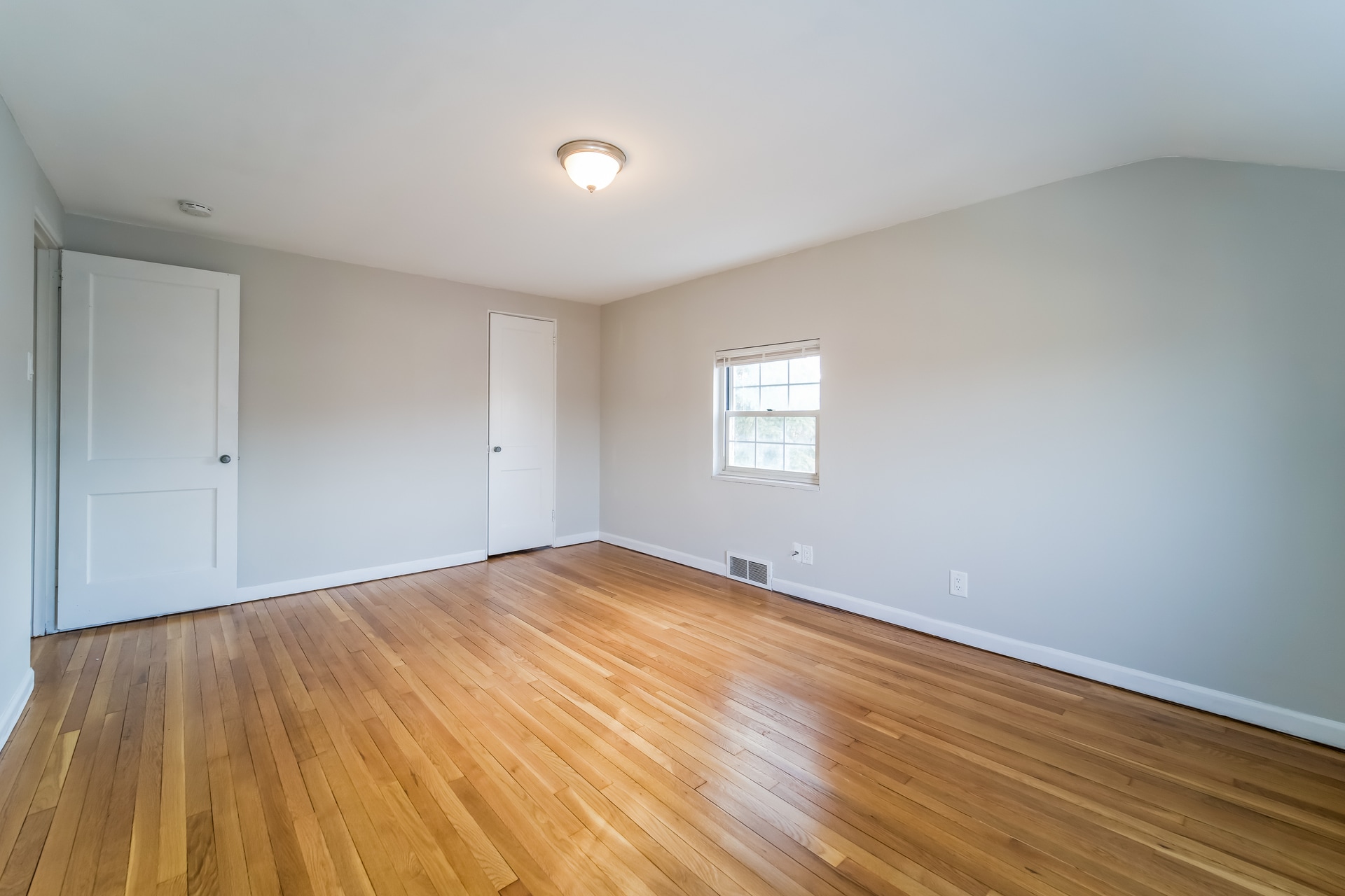 Building Photo - 602 Lamarido St
