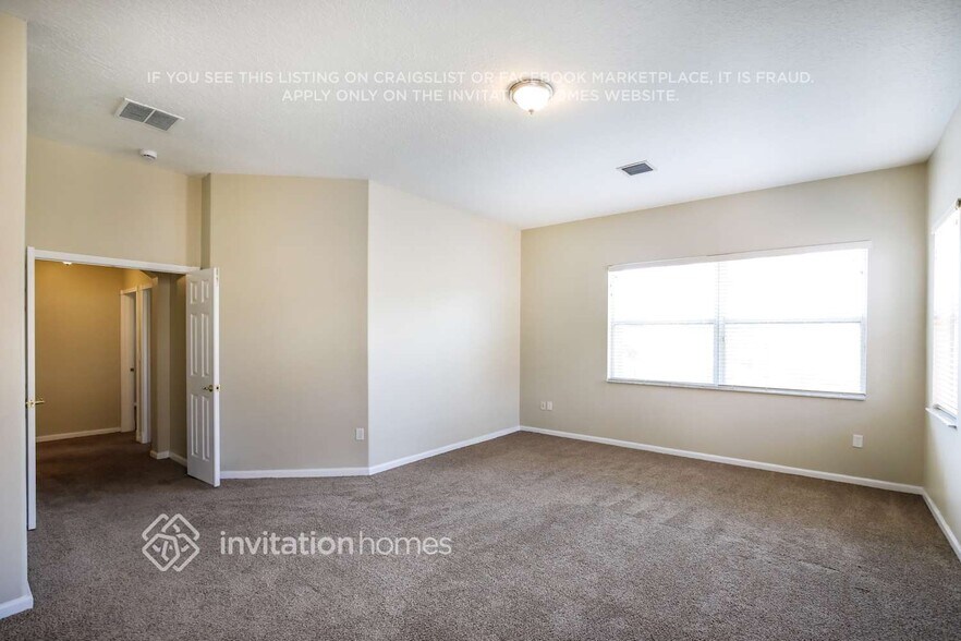 Building Photo - 15611 SW 53rd Ct