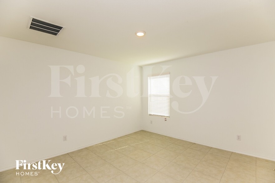 Building Photo - 337 Ranchito Pass