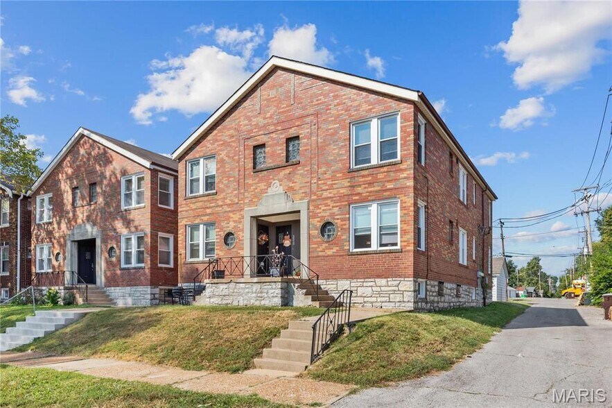 Building Photo - 3317 Lawn Ave