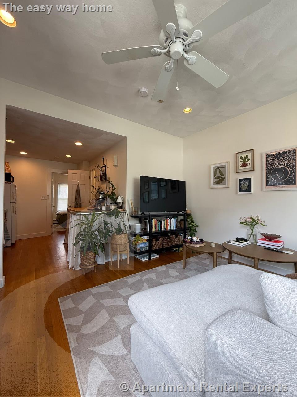 Building Photo - 300 Highland Ave