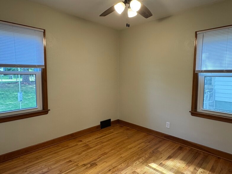 Building Photo - 1508 W 36th St