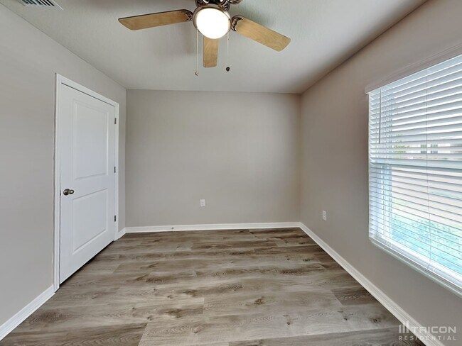 Building Photo - 3401 Autumn Amber Dr