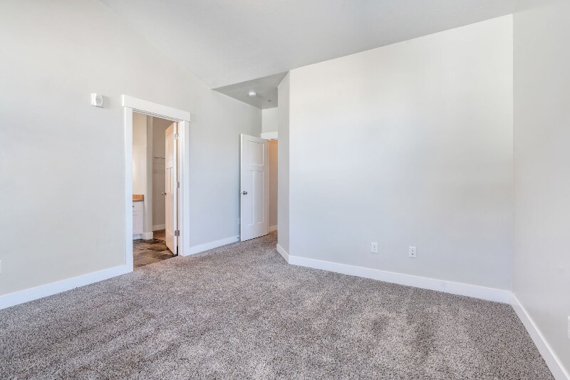 Building Photo - 1747 N Exchange Park Rd