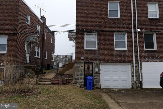 Building Photo - 1131 Kerper St