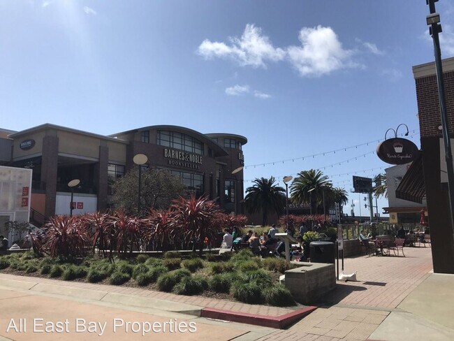 Building Photo - 2 br, 1 bath House - 1535 Brunswig Lane