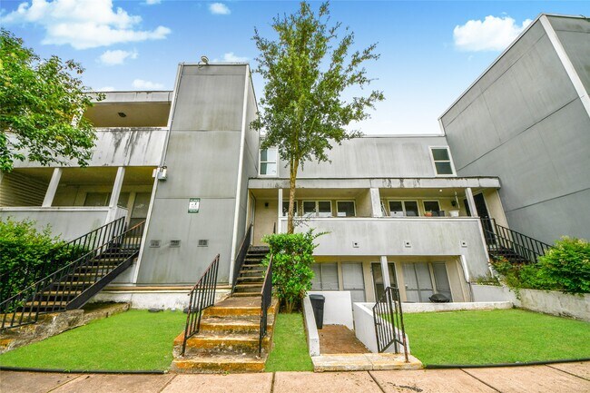 Building Photo - 781 Country Pl Dr