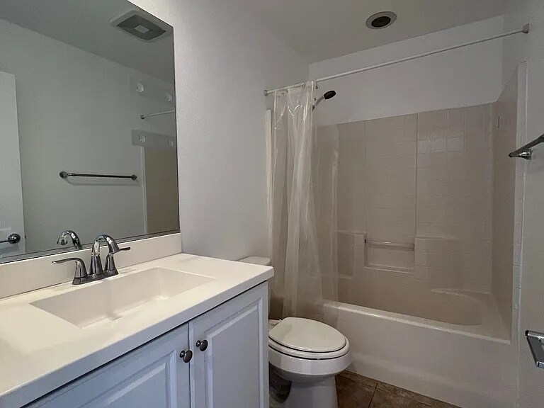 2nd bath - 6 Jenkins Dr