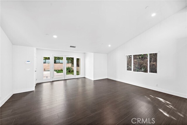 Building Photo - 701 Avenida Presidio