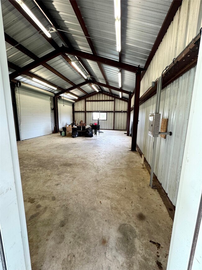 Building Photo - 4212 County Rd 182