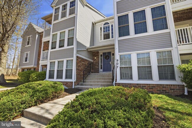 Building Photo - 907 Woodbridge Ct