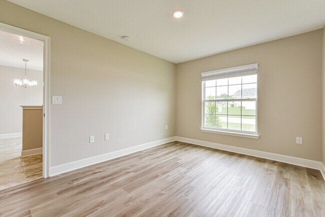 Building Photo - 511 Edith Dr