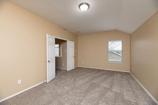 Building Photo - 2510 Sedona St