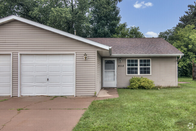 Building Photo - 2101 Mittelstadt Ln