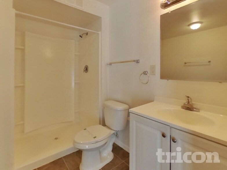 Building Photo - 1349 W Morrow Dr