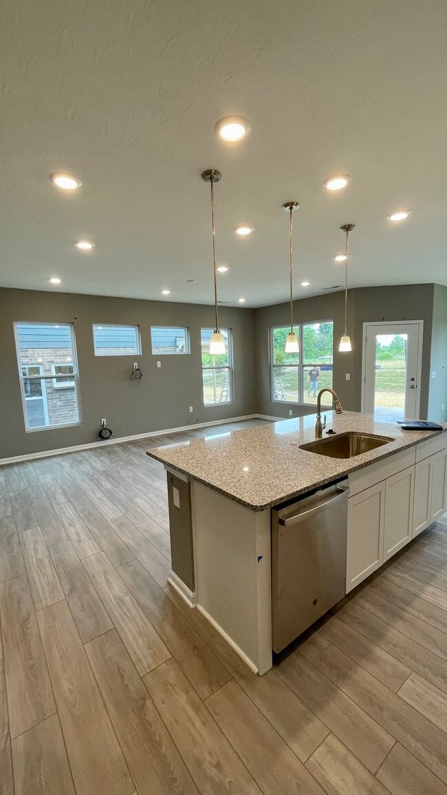 Building Photo - 5011 S Castle Ct