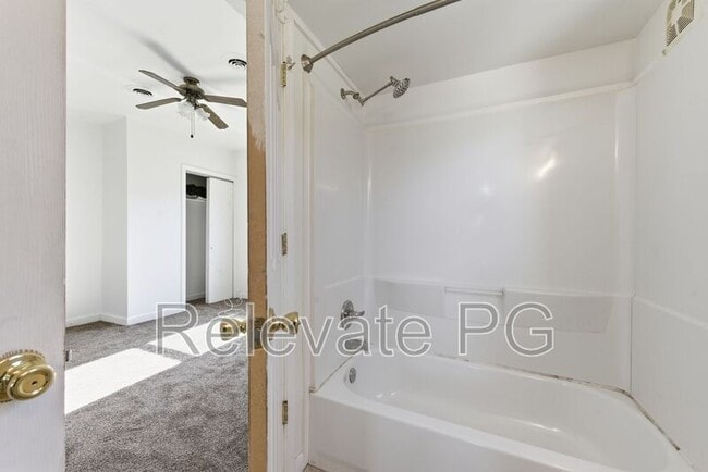 Building Photo - 100 Lowell St