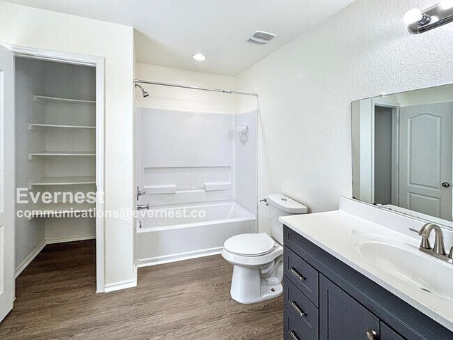 Building Photo - 1303 Casa Blanca Cove